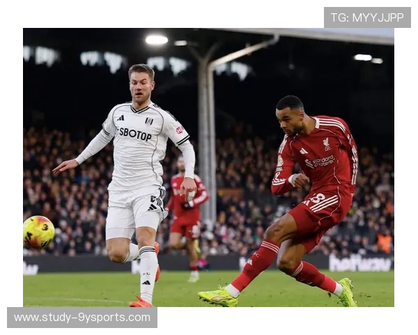 豪门对决再掀高潮年轻球星绝杀引爆全场热议联赛争冠形势骤变升温